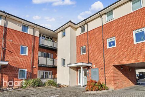 3 bedroom apartment for sale, Medici Close, Ilford