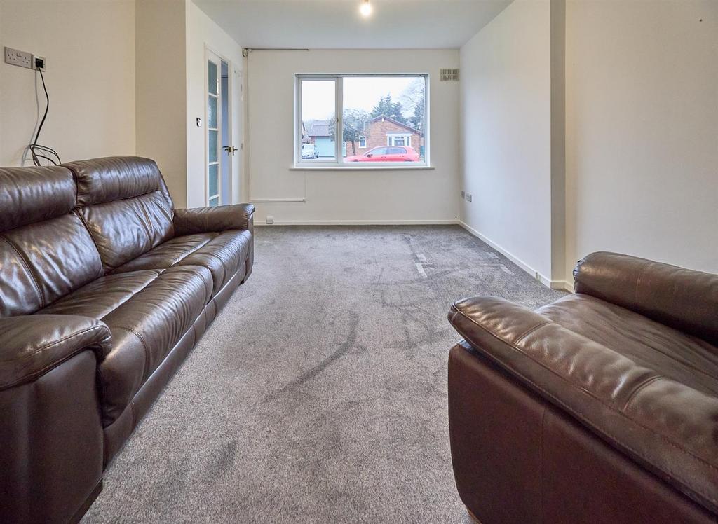 Lounge to Front
