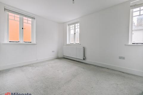 2 bedroom flat to rent, Market Hill, Maldon CM9
