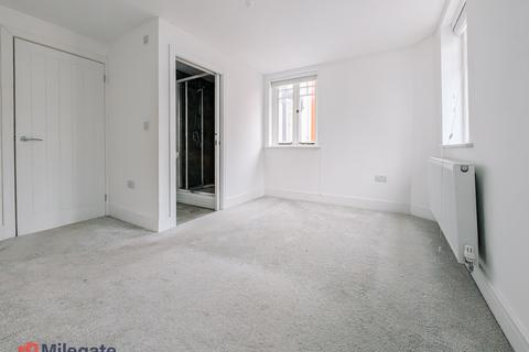2 bedroom flat to rent, Market Hill, Maldon CM9
