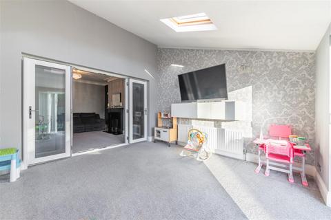 3 bedroom semi-detached house for sale, Milvain Avenue, Newcastle Upon Tyne NE4