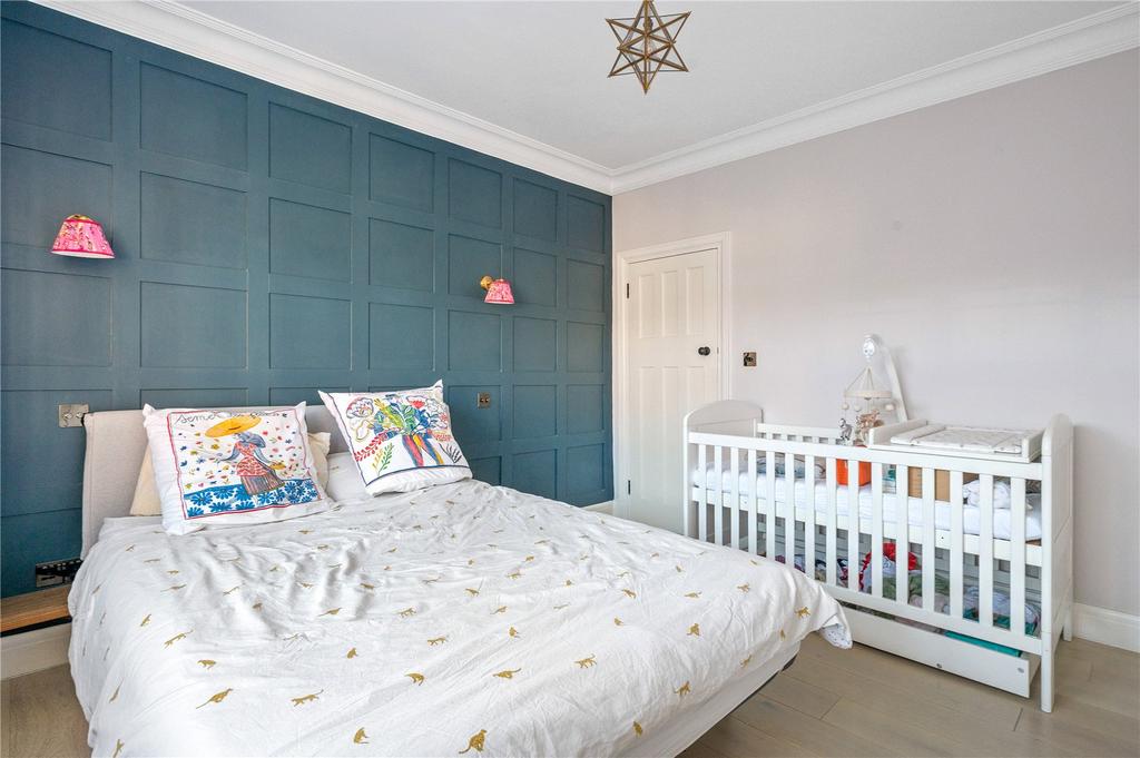 Princiap Bedroom