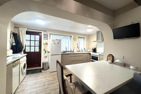 2 bedroom semi-detached house for sale, Medlock Road, Failsworth, Manchester