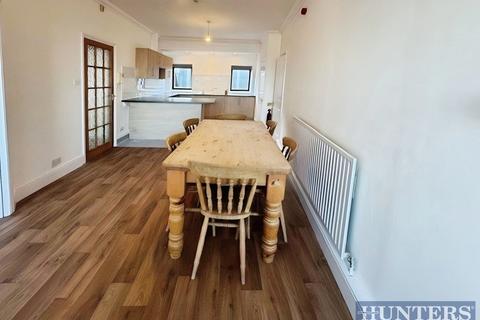 3 bedroom apartment to rent, High Street, Chatham, ME4 4EP