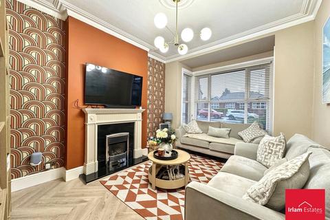 3 bedroom semi-detached house for sale, Liverpool Road, Irlam, M44