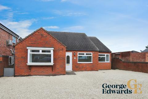 3 bedroom detached bungalow for sale, Measham Road, Oakthorpe, DE12 7RG.