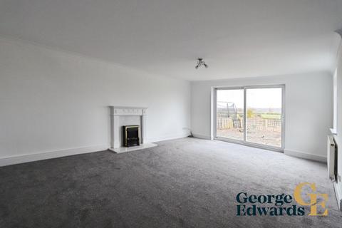 3 bedroom detached bungalow for sale, Measham Road, Oakthorpe, DE12 7RG.