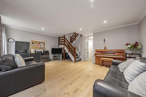 3 bedroom terraced house for sale, Wych Elms, Park Street, St. Albans