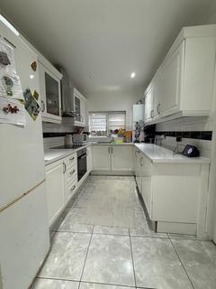2 bedroom terraced house to rent, 2 Bedroom House For Rent in Edmonton London, N18