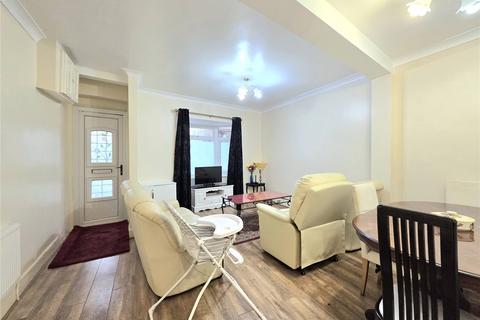 3 bedroom terraced house for sale, Cemetery Road, Forest Gate E7