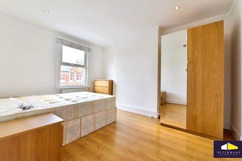 3 bedroom flat to rent, 10 Manor Park Parade, London, SE13
