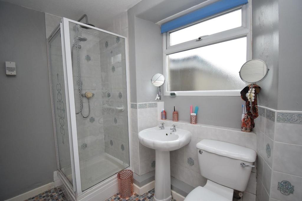 Bathroom.JPG