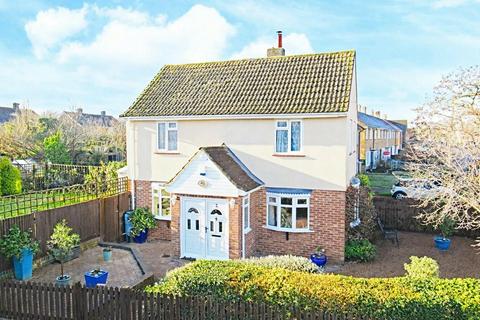 3 bedroom end of terrace house for sale, Calton Avenue, Hertford SG14