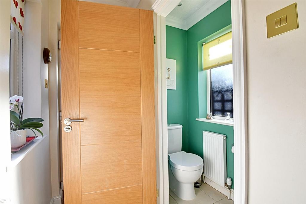 Cloakroom 1.jpg