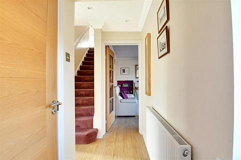 3 bedroom end of terrace house for sale, Calton Avenue, Hertford SG14