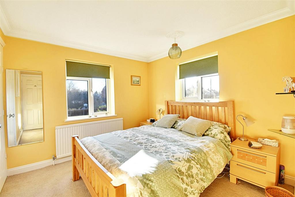 Bedroom 2 1.jpg