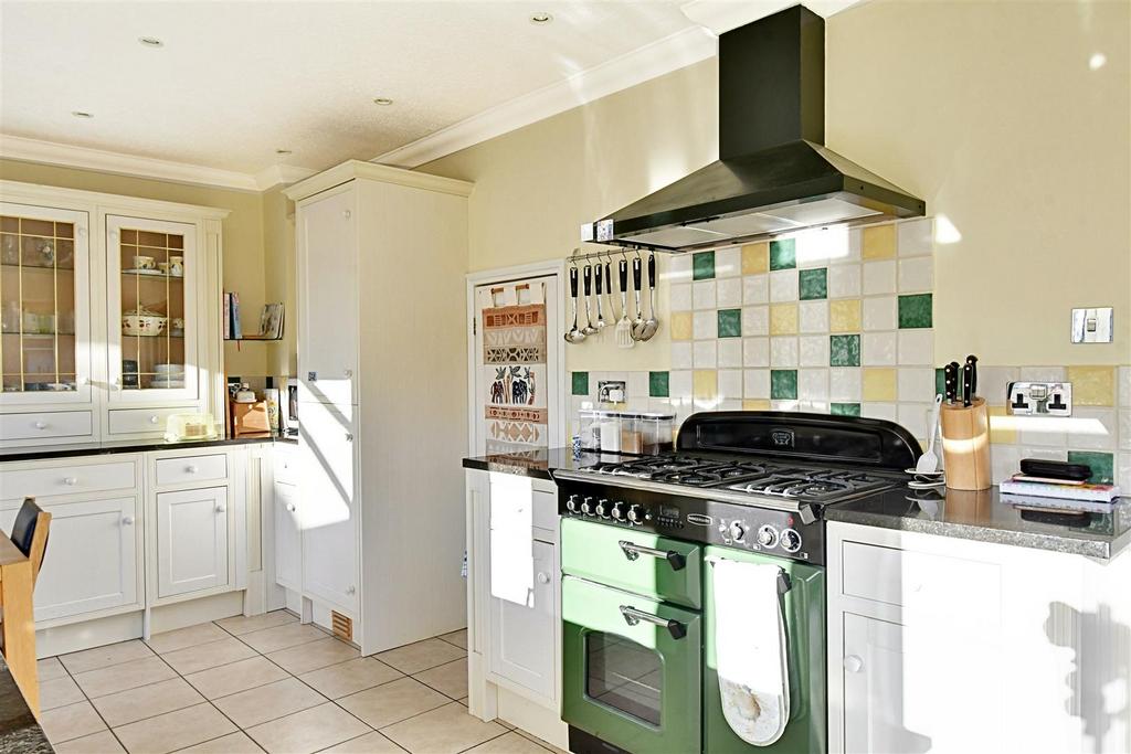 Kitchen 3.jpg