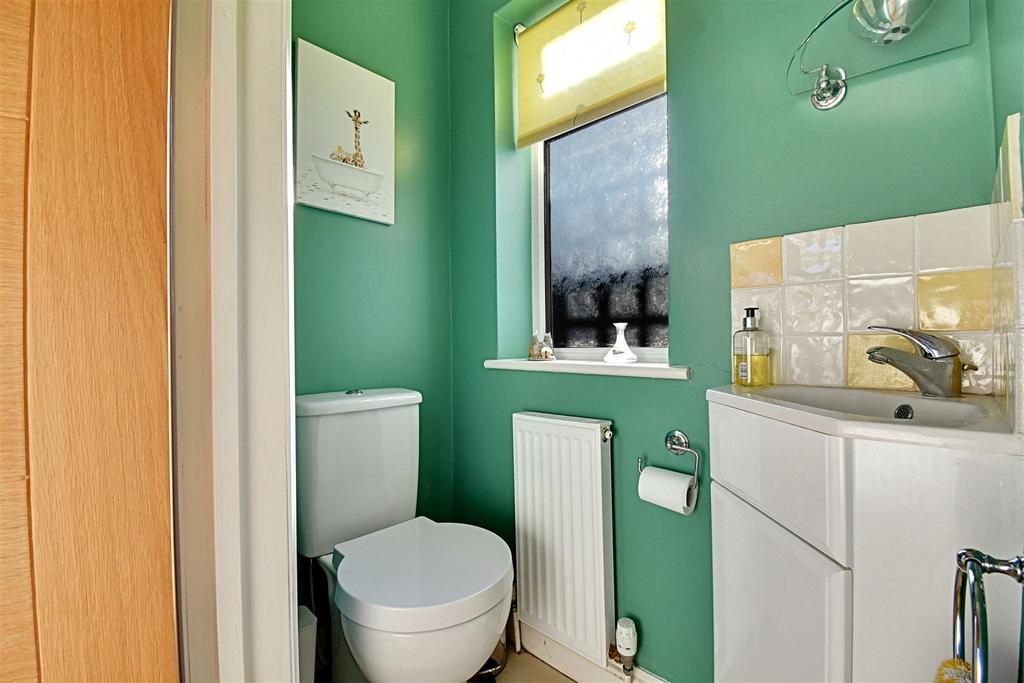 Cloakroom 2.jpg