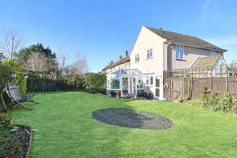 3 bedroom end of terrace house for sale, Calton Avenue, Hertford SG14