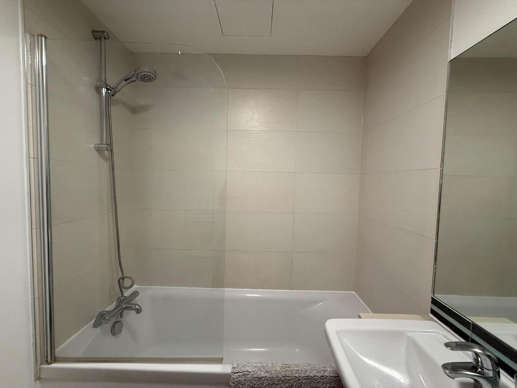 Bathroom v2.jpeg