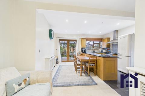 3 bedroom semi-detached house for sale, Southport Road, Leyland, PR26 8LP