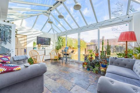 undefined, ST GEORGES DRIVE, Westcliff-On-Sea