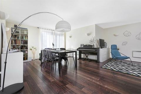 2 bedroom flat to rent, Longstone Court, 22 Great Dover Street, London, SE1