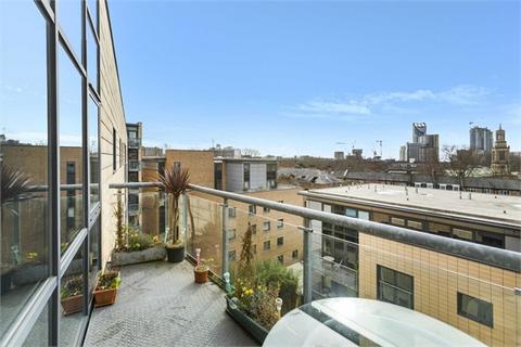 2 bedroom flat to rent, Longstone Court, 22 Great Dover Street, London, SE1