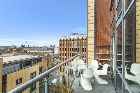 2 bedroom flat to rent, Longstone Court, 22 Great Dover Street, London, SE1