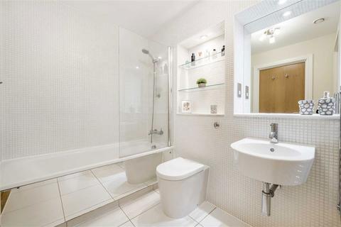 1 bedroom flat for sale, Great Suffolk Street, London SE1