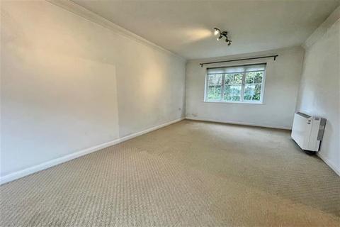 2 bedroom ground floor flat to rent, The Yard, Braintree, CM7
