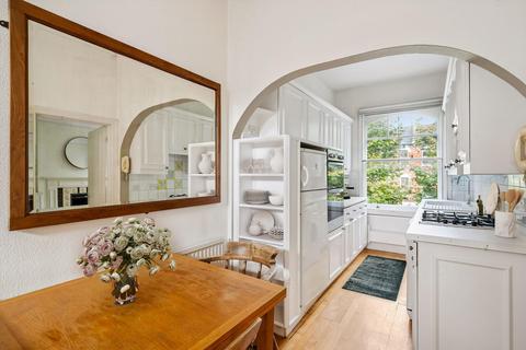 2 bedroom flat for sale, Prince of Wales Drive, London, SW11