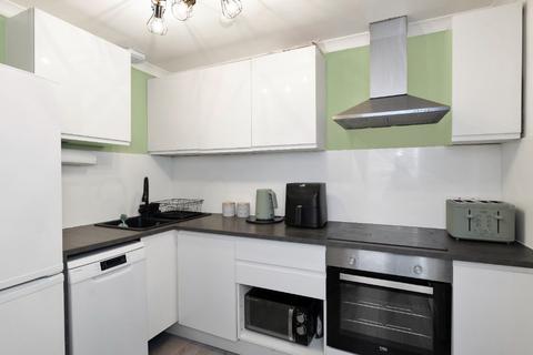 2 bedroom flat to rent, Temple Park Crescent, Polwarth, Edinburgh, EH11