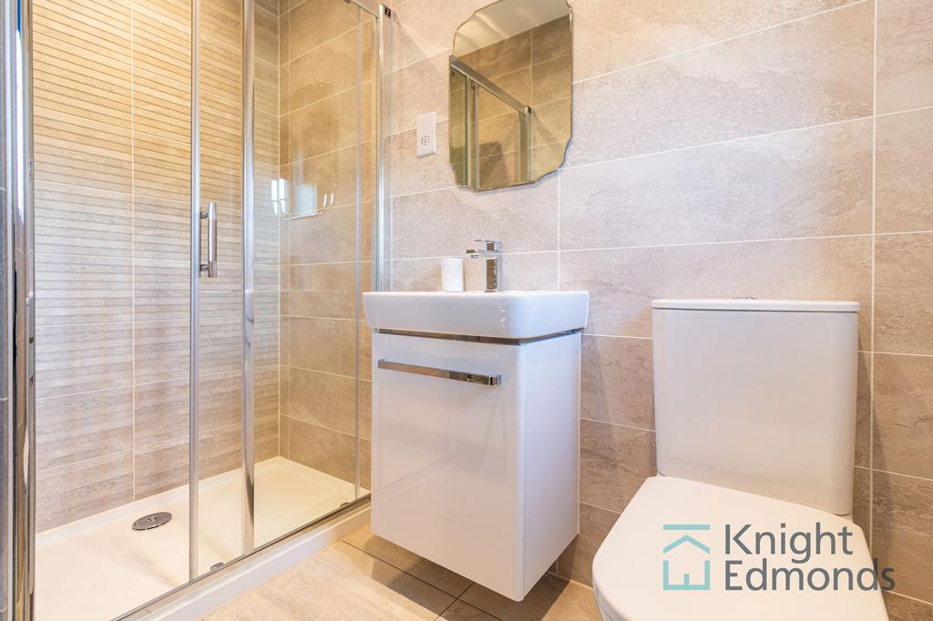 Bedroom 2 Ensuite