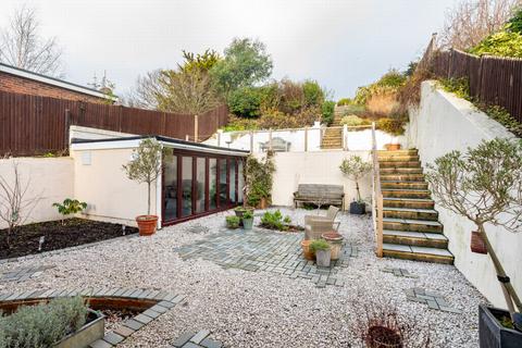 5 bedroom detached house for sale, Cliff Road, Seabrook, CT21