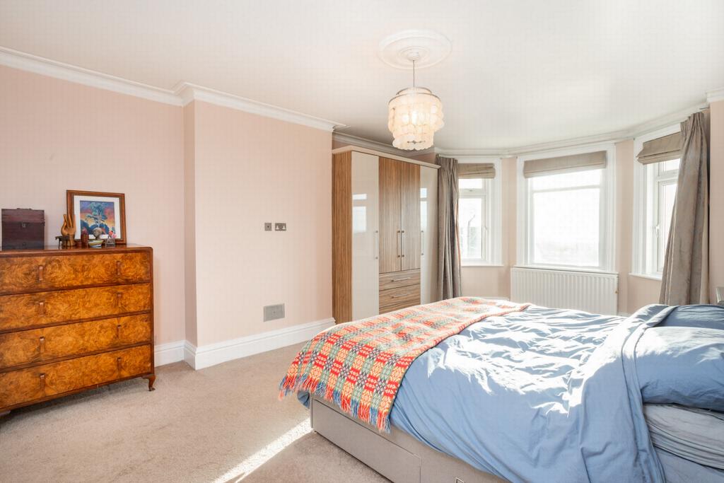 Principal bedroom