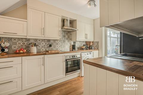 3 bedroom end of terrace house for sale, Marston Road, Ilford, IG5