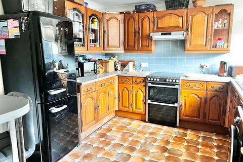 3 bedroom semi-detached house for sale, Beechwood Road, Holbury, Southampton, Hampshire, SO45
