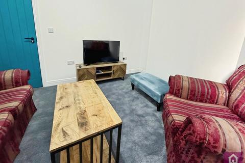 7 bedroom terraced house to rent, Granville Road, Manchester, Greater Manchester, M14