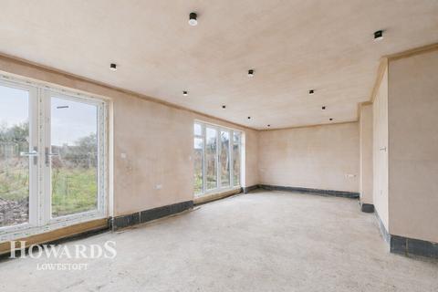 undefined, Bishops Walk, Gunton