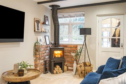 2 bedroom cottage for sale, Warwick Road, Chadwick End, Solihull