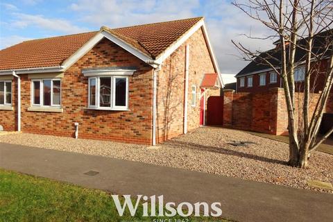 2 bedroom bungalow to rent, Wickenby Way, Skegness