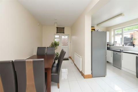 4 bedroom semi-detached house for sale, Manor Way, Harrow, HA2