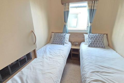 3 bedroom park home for sale, Marlie Holiday Park