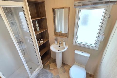 3 bedroom park home for sale, Marlie Holiday Park