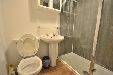 2 bedroom flat to rent, Beverley Road, Hull HU5