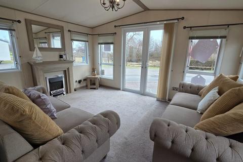 2 bedroom park home for sale, Marlie Holiday Park