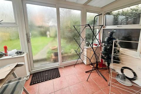 2 bedroom bungalow for sale, Shotley Close, Felixstowe