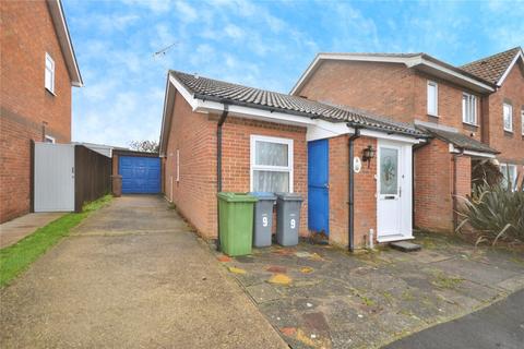 2 bedroom bungalow for sale, Shotley Close, Felixstowe