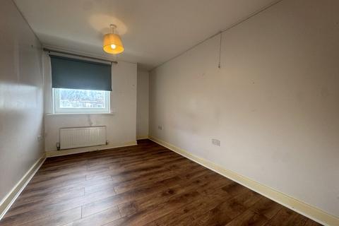 2 bedroom apartment to rent, 26 Goodworth Road, Redhill, Surrey, RH1